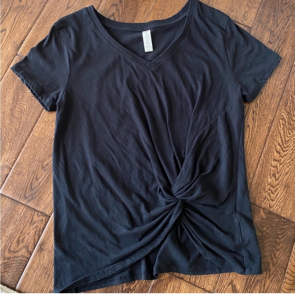 Altar’d State twist front top
